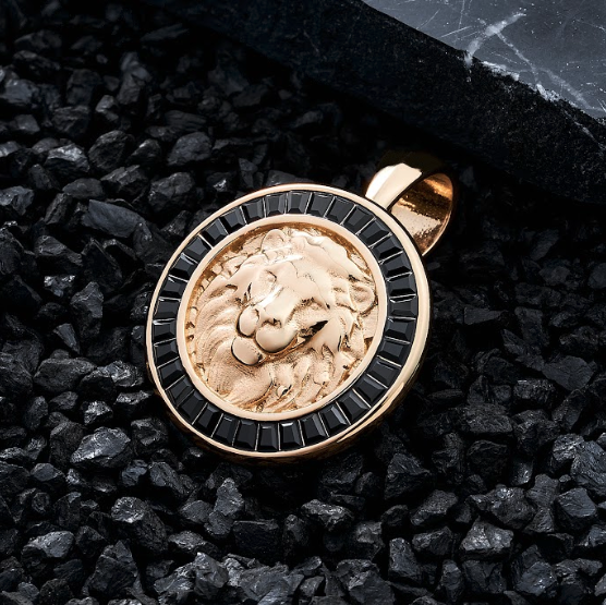 Dije Leon Gemas Negras