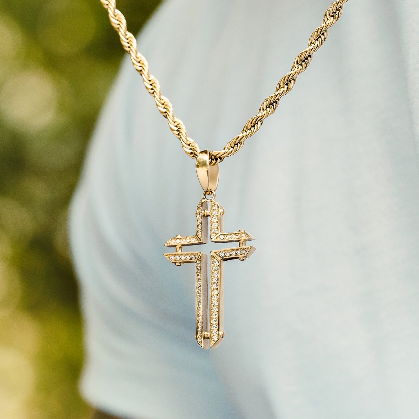 Dije Cruz Calada Circones