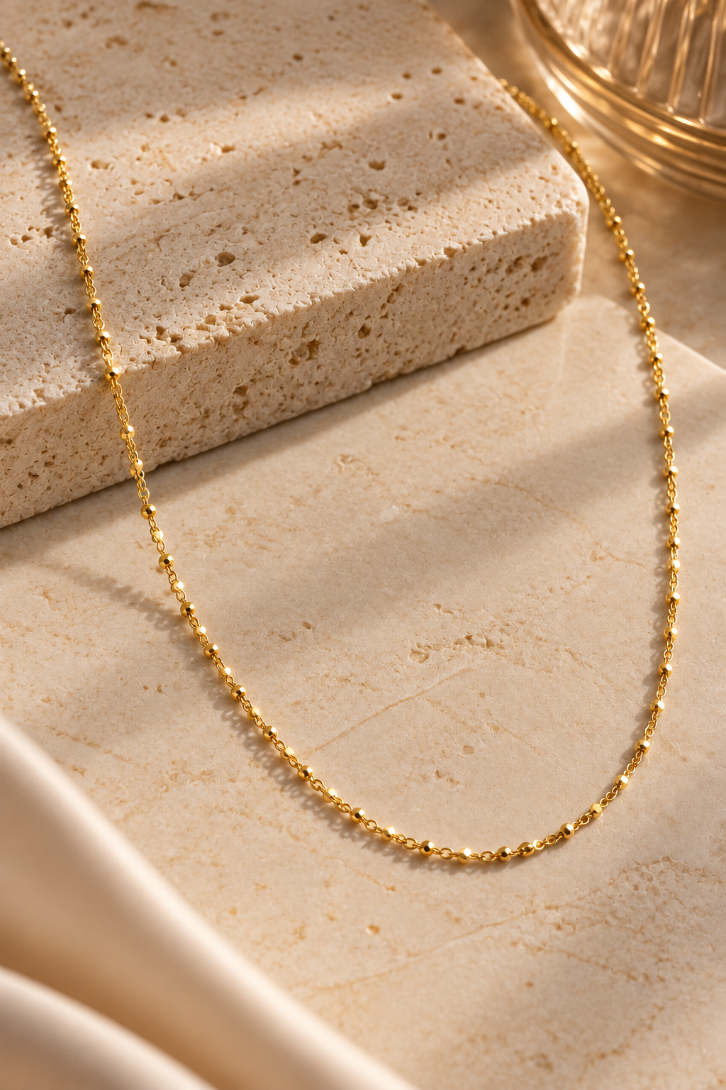 Cadena De Mujeres En Oro Laminado