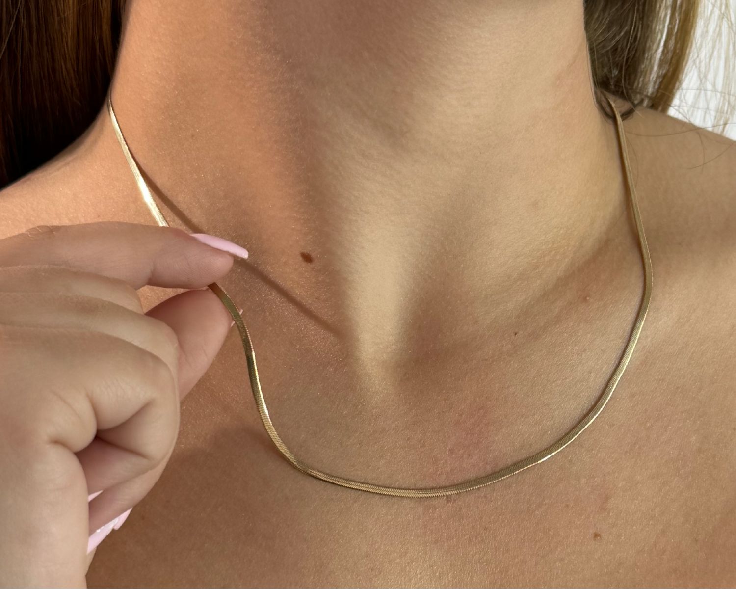 Cadena De Mujeres En Oro Laminado