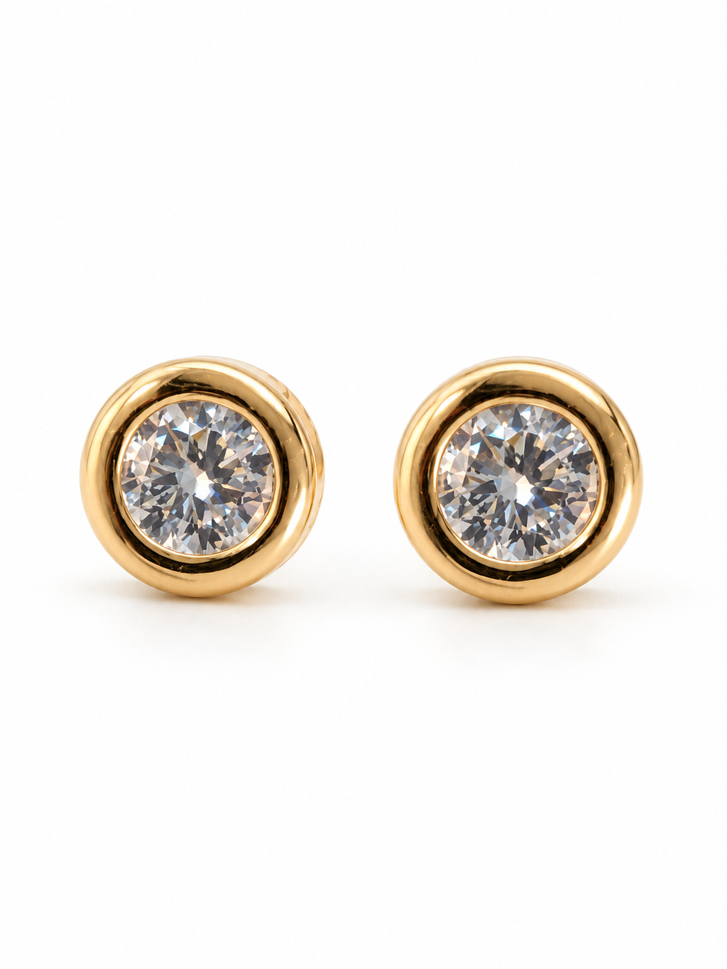 Arete Bisel Circón Oro Laminado