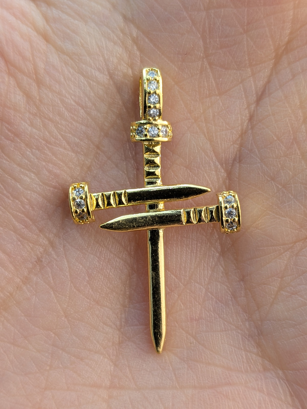 Dije Cruz Clavos Microcircones