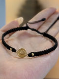 Manilla con 2 balin diamantado #3 y herraje corona Oro 18K