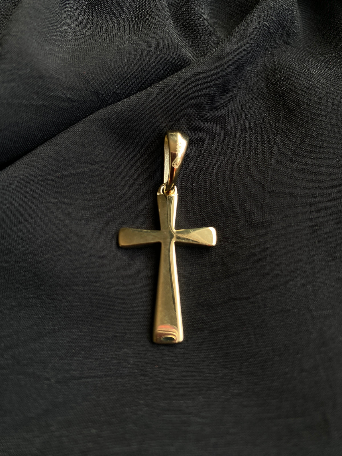 Dije Cruz Lisa Oro Laminado