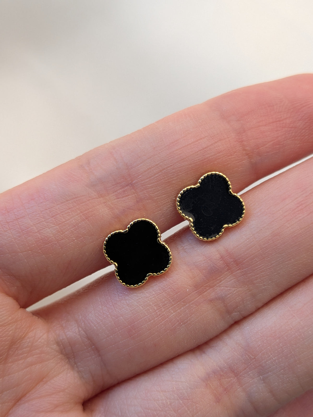 Arete Trebol Plano Negro