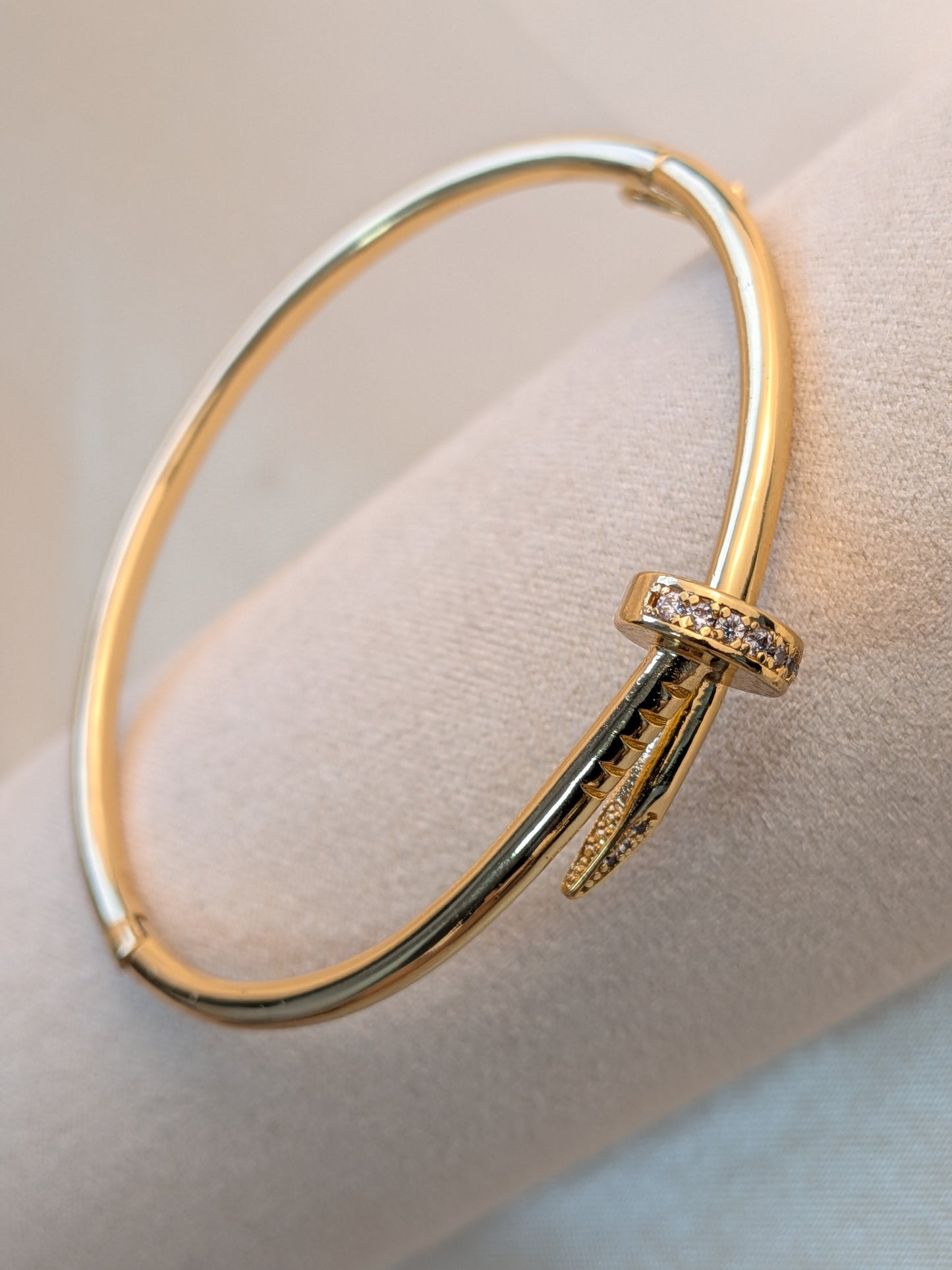 Brazalete Clavo Carter Diamantado