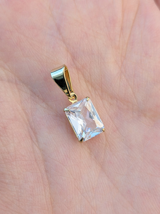 Dije Rectangular Zirconia