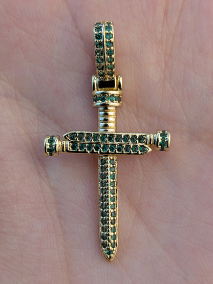Dije Cruz Clavos Carter Esmeralda
