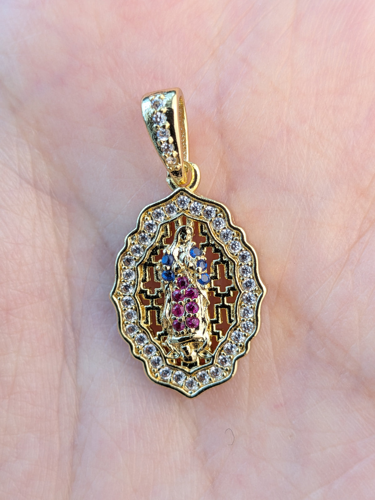 Dije Medalla Guadalupe Borde