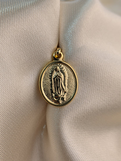 Dije Ovalo Guadalupe