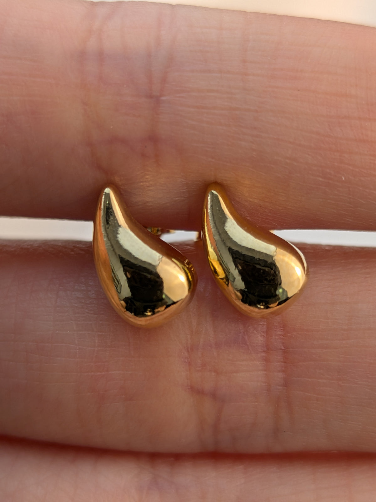 Arete Gota Lisa 6x10mm