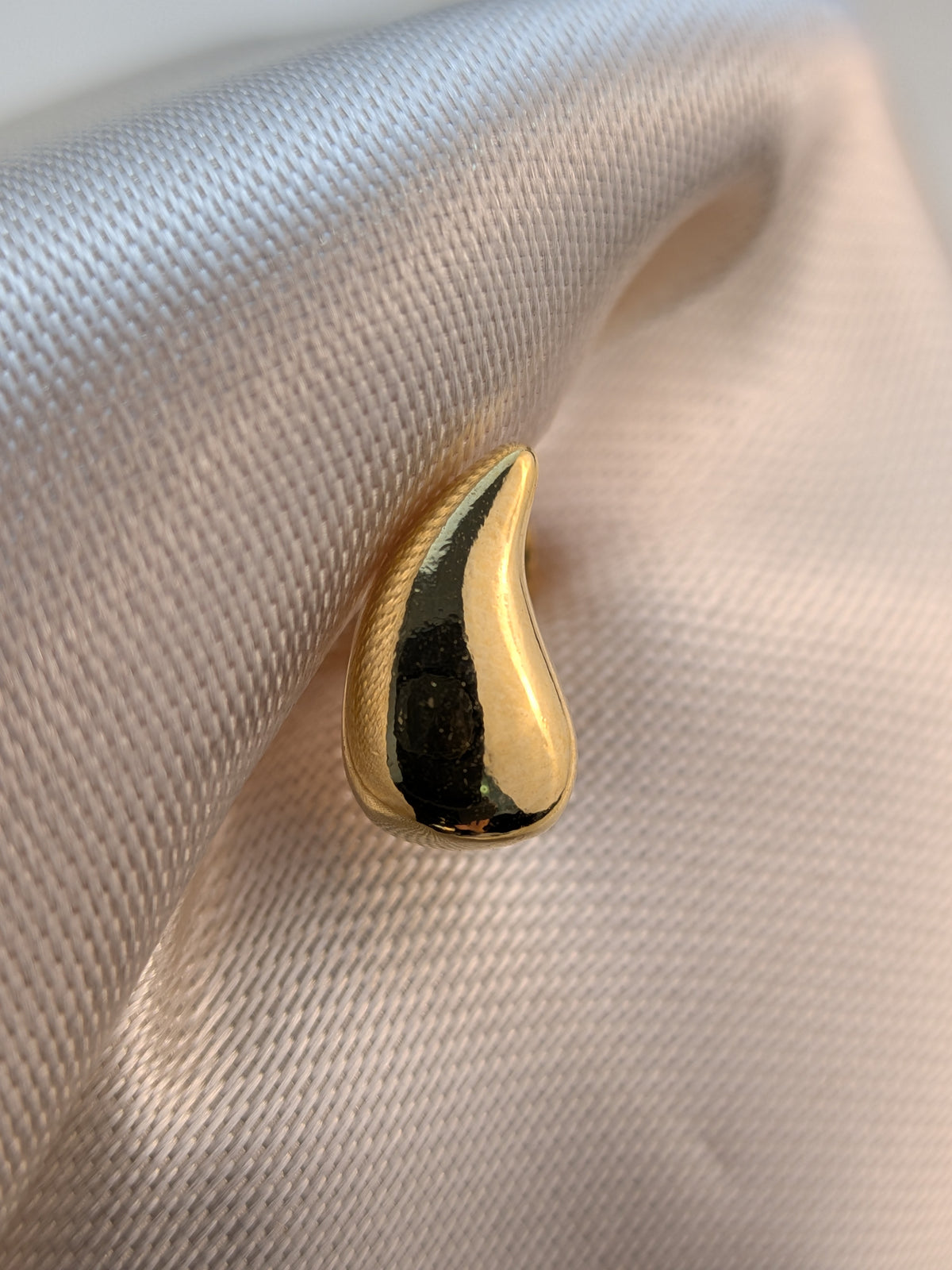 Arete Gota Lisa 6x10mm