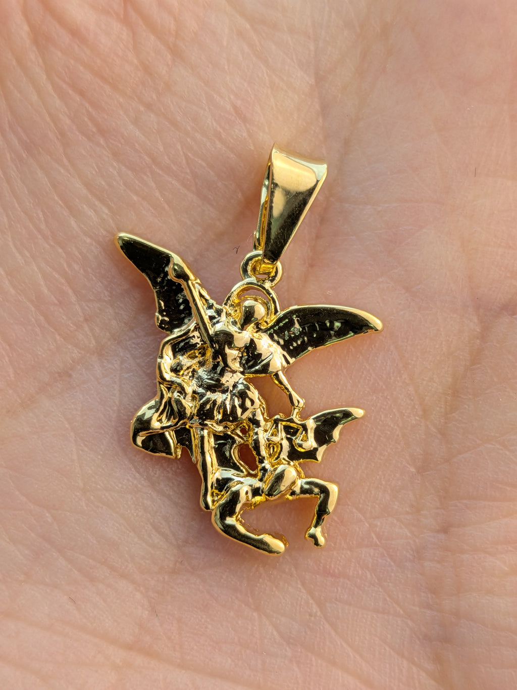 Dije Figura San Miguel Arcángel 16x21mm