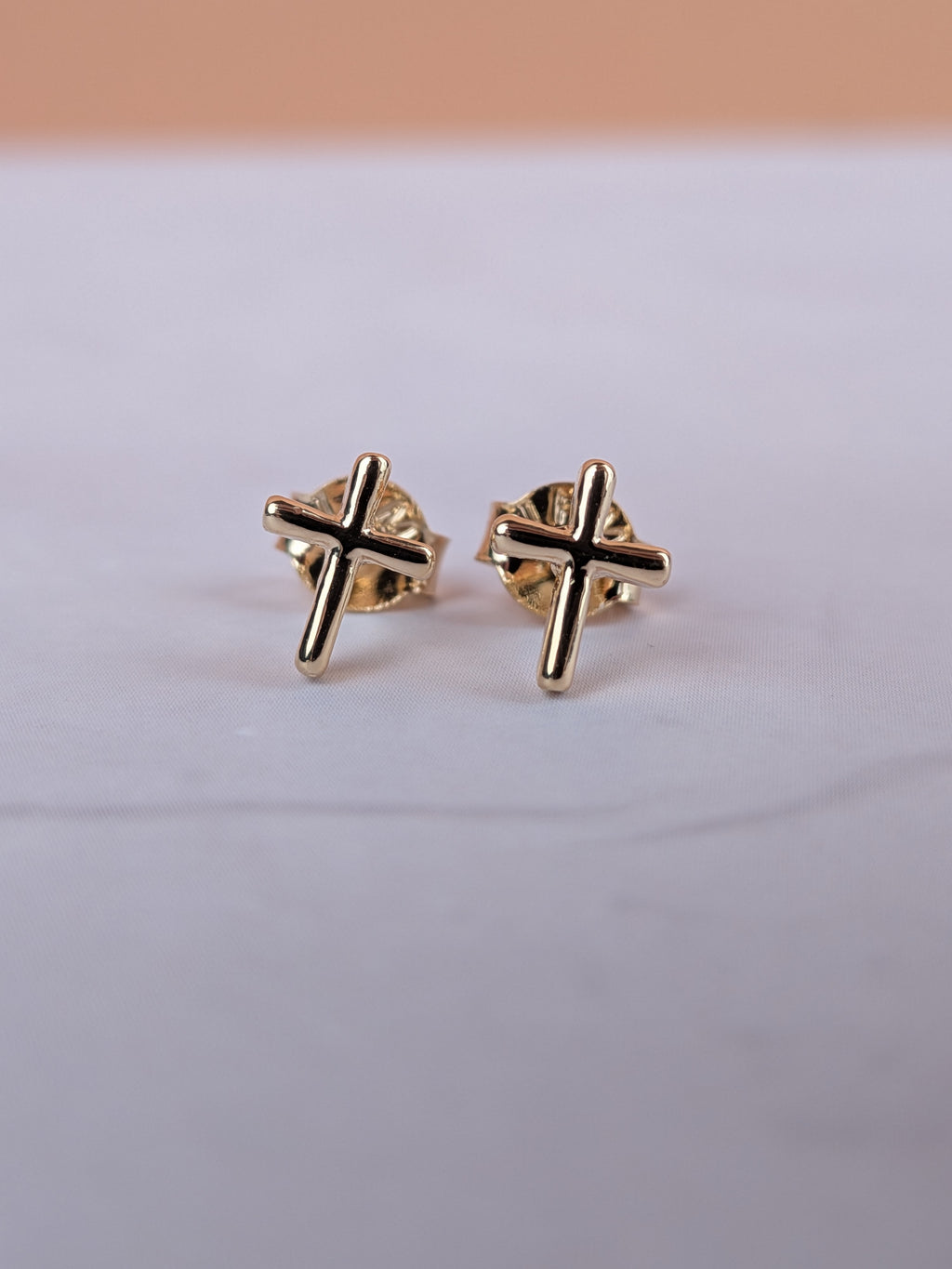 Arete Cruz Ortopédico Oro Laminado